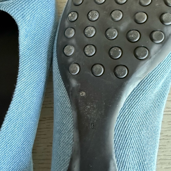 Tory Burch Blue and White Women's Flats - Picture 3 of 4